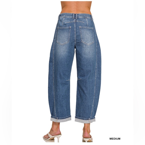 Zenana Outfitters Classic Blue Cropped Jeans - Picture 2 of 4